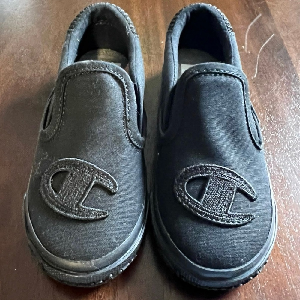 Champion slipon black kids shoes size 10